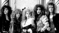 WARBRIDE-Bandphoto 1987: Janna James, Sandy Sledge, Nancy H. alias ''Raeanna de Huffe'', Velia Garay, Lori Linstruth