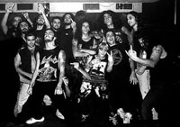 »Metal To The Bone«-Coverphoto: NIGHTCHAINS mit Freunden